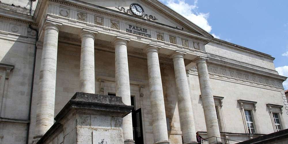 Charente : huit ans de prison pour avoir roué de coups une escort-girl