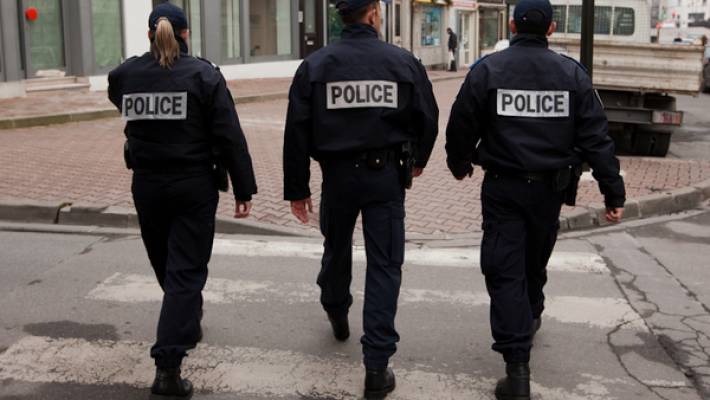 En civil, un policier reconnu et tabassé à Athis-Mons