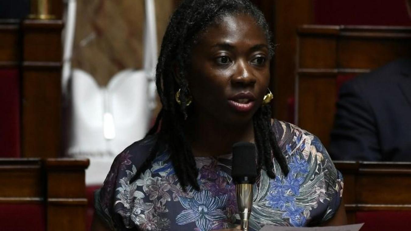 Défiée par Cauet, la députée LFI Obono va placer le mot «
bolos
» à l’Assemblée PHOTO AFP