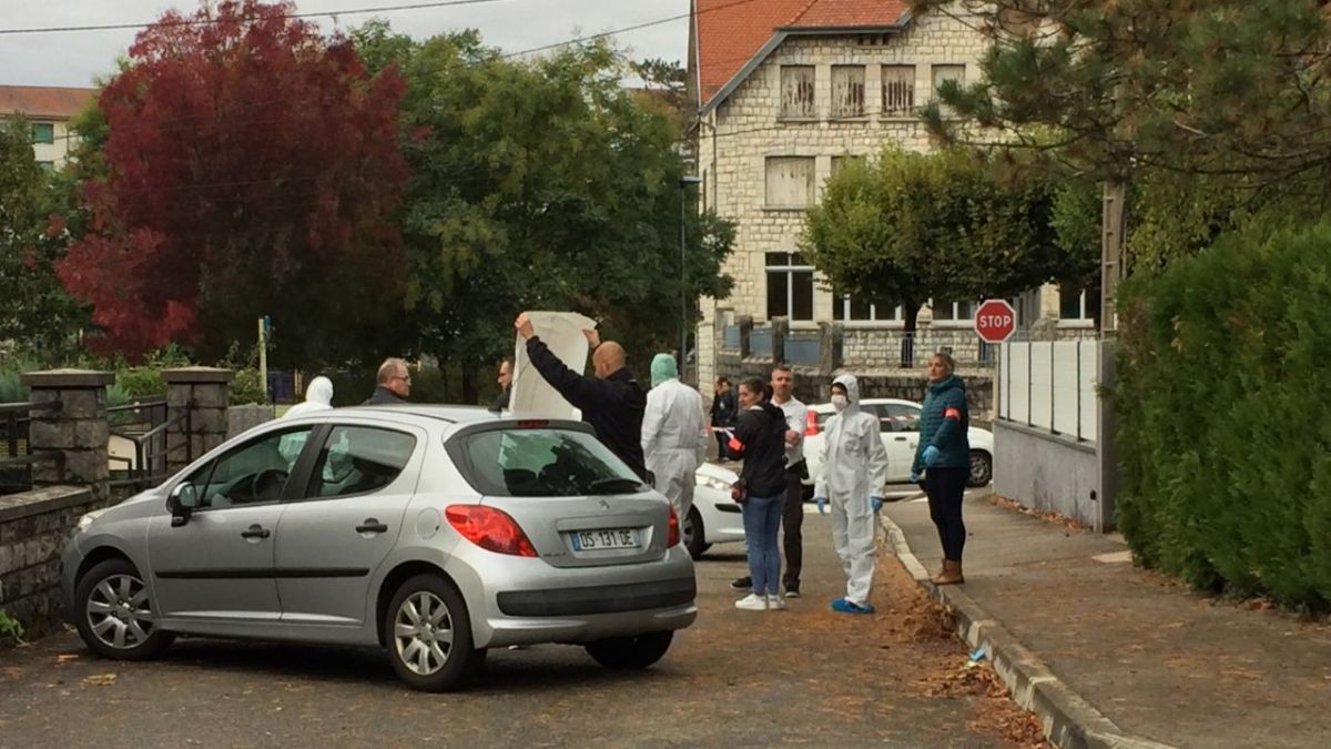 La femme de 34 ans a été poignardée par arme blanche, rue Charles Wittmann à Besançon après 12h. / © Auriane Duffaud/France 3 Franche-Comté