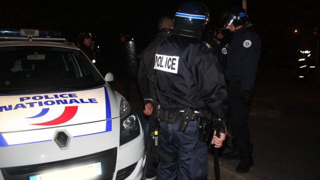 Le commissariat de Saint-Denis (Seine-Saint-Denis) attaqué dans la nuit de samedi 13 à dimanche 14 juillet 2019.