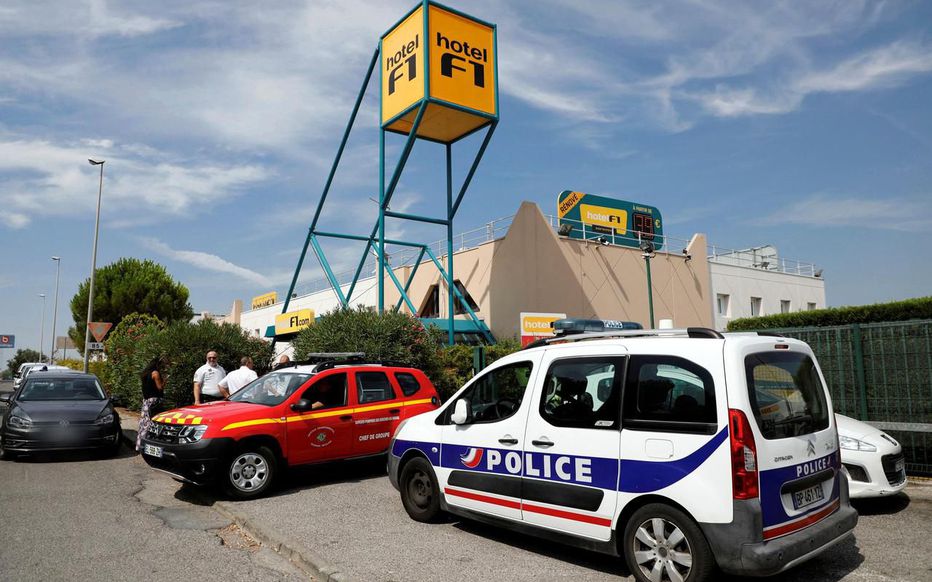 Deux hommes ont été retrouvés morts vendredi matin, tués par balles dans une chambre d’hôtel aux Pennes-Mirabeau (Bouches-du-Rhône).