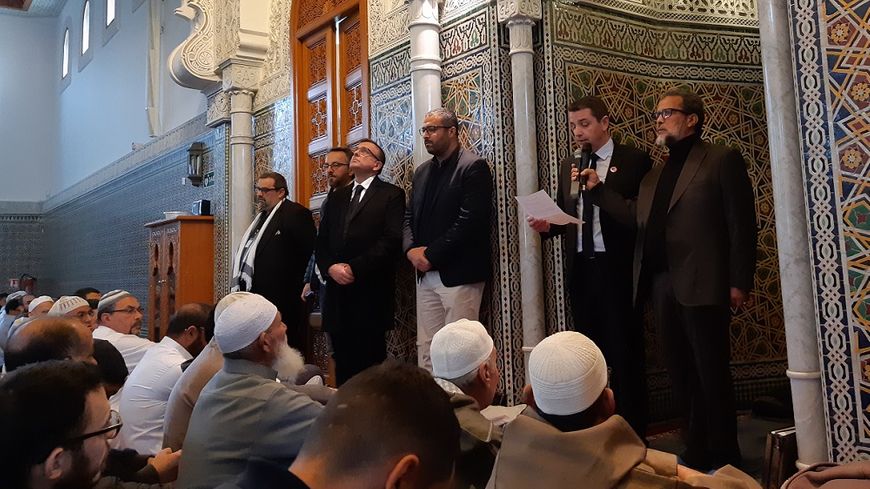 Gaël Perdriau a pris la parole avant la prière du vendredi à la Grande mosquée de Saint-Étienne.