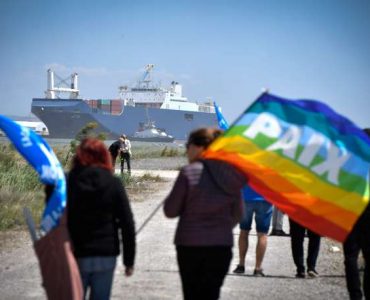 Lors d’une manifestation devant un bateau saoudien dans le Grand port autonome de Marseille, le 29 mai 2019.