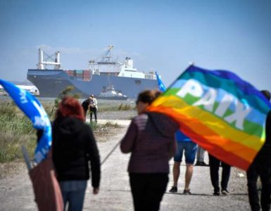 Lors d’une manifestation devant un bateau saoudien dans le Grand port autonome de Marseille, le 29 mai 2019.