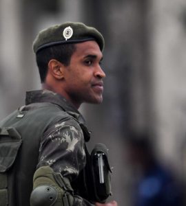 Un militaire brésilien
