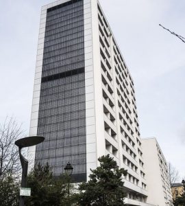 Dans le nouvel écoquartier de L’Ile-Saint-Denis (Seine-Saint-Denis) avec sa façade photovoltaïque, le 29 janvier.