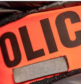 Le parquet de Bobigny a ouvert une enquete en flagrance pour recherche des causes de la mort.