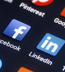 Une taxe sur chaque connexion aux réseaux sociaux pour remplacer la redevance TV… et identifier les internautes