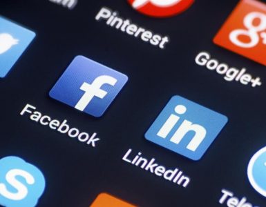 Une taxe sur chaque connexion aux réseaux sociaux pour remplacer la redevance TV… et identifier les internautes