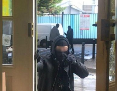 Saint-Denis, mardi 25 février. Un homme a insulté et menacé les militants LREM dans leur local.