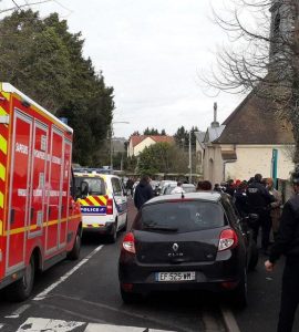 Quincy-sous-Sénart, ce dimanche 9 février 2020. Une femme est rentrée dans l’église Sainte-Croix et en a agressé une autre à la barre de fer pour un motif inconnu.