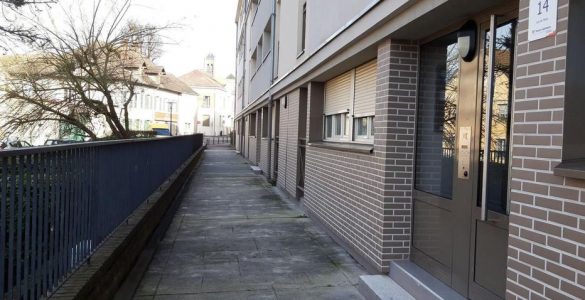 Louvres, ce vendredi. Les faits sont survenus mercredi soir dans l’allée de la résidence HLM de la rue de Paris.