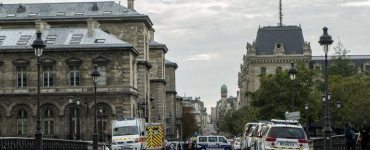 Depuis l’attaque de la préfecture de police de Paris le 3 octobre, des mesures ont été prises pour la police et les services de renseignement visant à protéger les fonctionnaires de leur collègue.