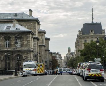 Depuis l’attaque de la préfecture de police de Paris le 3 octobre, des mesures ont été prises pour la police et les services de renseignement visant à protéger les fonctionnaires de leur collègue.
