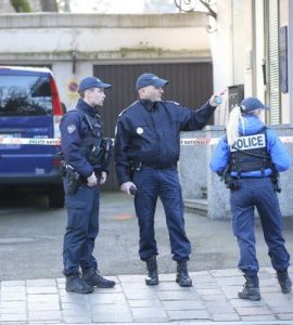 Le renfoncement où se sont produits les faits donne sur l’avenue Kennedy.  Photo L’Alsace/Jean-François FREY