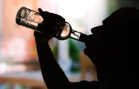 «Les violences intra-familiales [...] pourraient être la conséquence d’une consommation abusive d’alcool» dans le contexte du confinement selon le préfet Ziad Khoury.