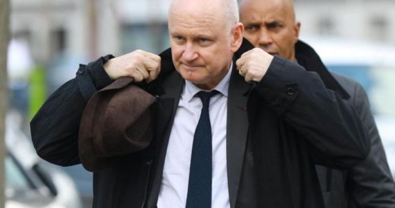 Christophe Girard, adjoint à la mairie de Paris, aurait réglé des factures de Gabriel Matzneff à l’époque de sa relation avec Vanessa Springora.