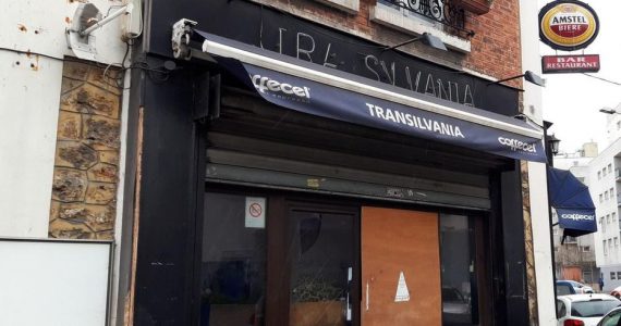 Aubervilliers, février 2020. Le Transilvania est resté fermé depuis l’incendie criminel dans lequel une serveuse avait péri dans les flammes.