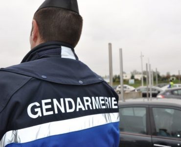 Le peloton motorisé de Laval a interpellé deux véhicules en grand excès de vitesse.
