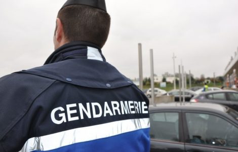 Le peloton motorisé de Laval a interpellé deux véhicules en grand excès de vitesse.