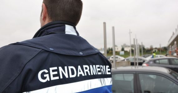 Le peloton motorisé de Laval a interpellé deux véhicules en grand excès de vitesse.
