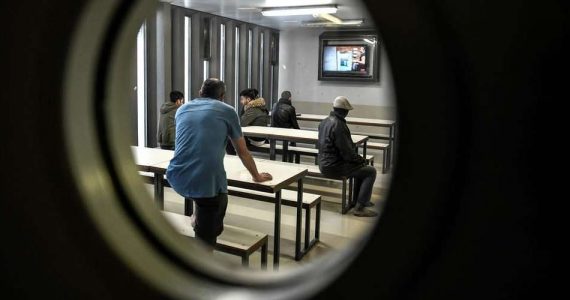 Justice&nbsp;: un juge bordelais a ordonn&eacute; la lib&eacute;ration de 12&nbsp;sans-papiers en centre de r&eacute;tention