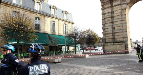 Bordeaux&nbsp;: six mois ferme pour les deux jeunes qui avaient attaqu&eacute; le McDonald de la place de la Victoire
