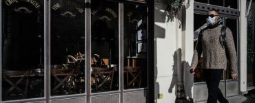 A Paris, le 15 mars.