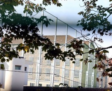 Centre pénitentiaire de Fresnes. Une mère de famille, exerçant en tant que professeur de musique dans les collèges, a été placée en détention provisoire ce week-end pour le viol de sa fille de 6 mois.