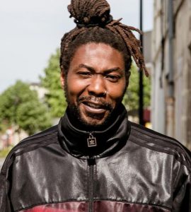Compiègne, mardi. Jean-Uriel Agbalika dit avoir été contrôlé injustement par les policiers. Ces derniers démentent formellement.