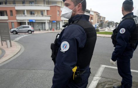 Les policiers ont connu une soirée agitée malgré le confinement