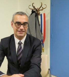 Pascal Hubron, maire de Bihorel, a été menacé avec une arme et a été obligé de sortir nu dans la rue, mardi 14 avril 2020.