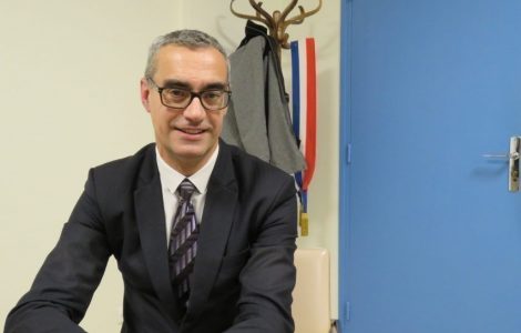Pascal Hubron, maire de Bihorel, a été menacé avec une arme et a été obligé de sortir nu dans la rue, mardi 14 avril 2020.