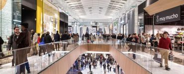 Les voleurs présumés sont soupçonnés notamment d’avoir sévi dans des centres commerciaux de la région parisienne, comme le Carré Sénart à Lieusaint (Seine-et-Marne).