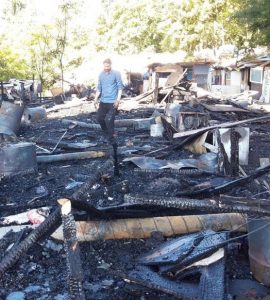 Argenteuil. Le campement ravagé par un incendie criminel qui n’a pas fait de blessé.