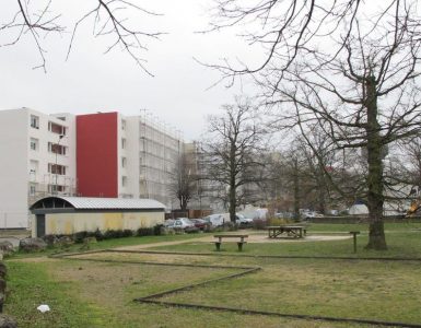 Villeneuve-Saint-Georges, rue des Châtaigniers. Dans cette rue, un jeune du Bois-Matar s’est fait tirer dessus. Deux jours plus tard, quasiment au même endroit, les policiers ont mis la main sur un fusil de chasse et des cocktails molotov sur le toit d’un immeuble.