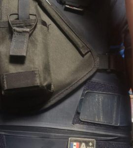 Une balle a été retrouvée dans la partie ventrale du gilet du policier municipal.