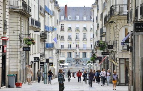 Les faits se sont produits à l’angle des rues Crébillon et Santeuil.