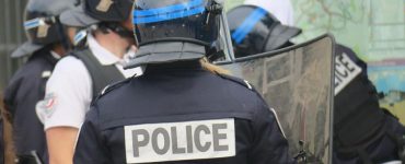 Intervenus en soutien des pompiers, les policiers ont été la cible d’attaques (illustration).