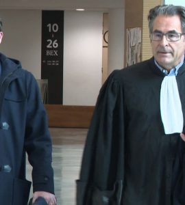 Stéphane Trompille et son avocat, au tribunal de Bourg-en-Bresse, le 13 février 2020. / © France 3
