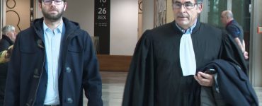 Stéphane Trompille et son avocat, au tribunal de Bourg-en-Bresse, le 13 février 2020. / © France 3