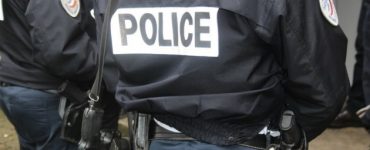 Les policiers ont dû intervenir pour faire respecter le confinement à proximité de Tours