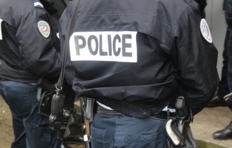 Les policiers ont dû intervenir pour faire respecter le confinement à proximité de Tours