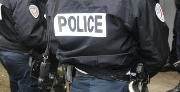 Les policiers ont dû intervenir pour faire respecter le confinement à proximité de Tours