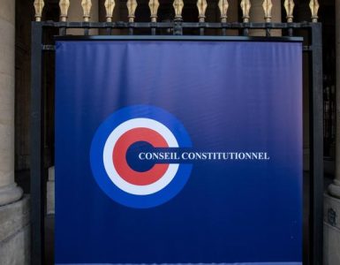 Le Conseil constitutionnel.