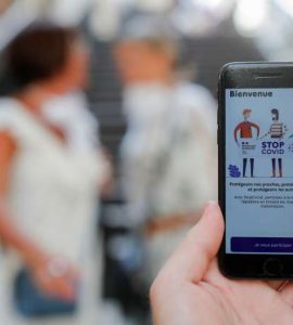 L’application StopCovid sur un écran de smartphone, le 2 juin.