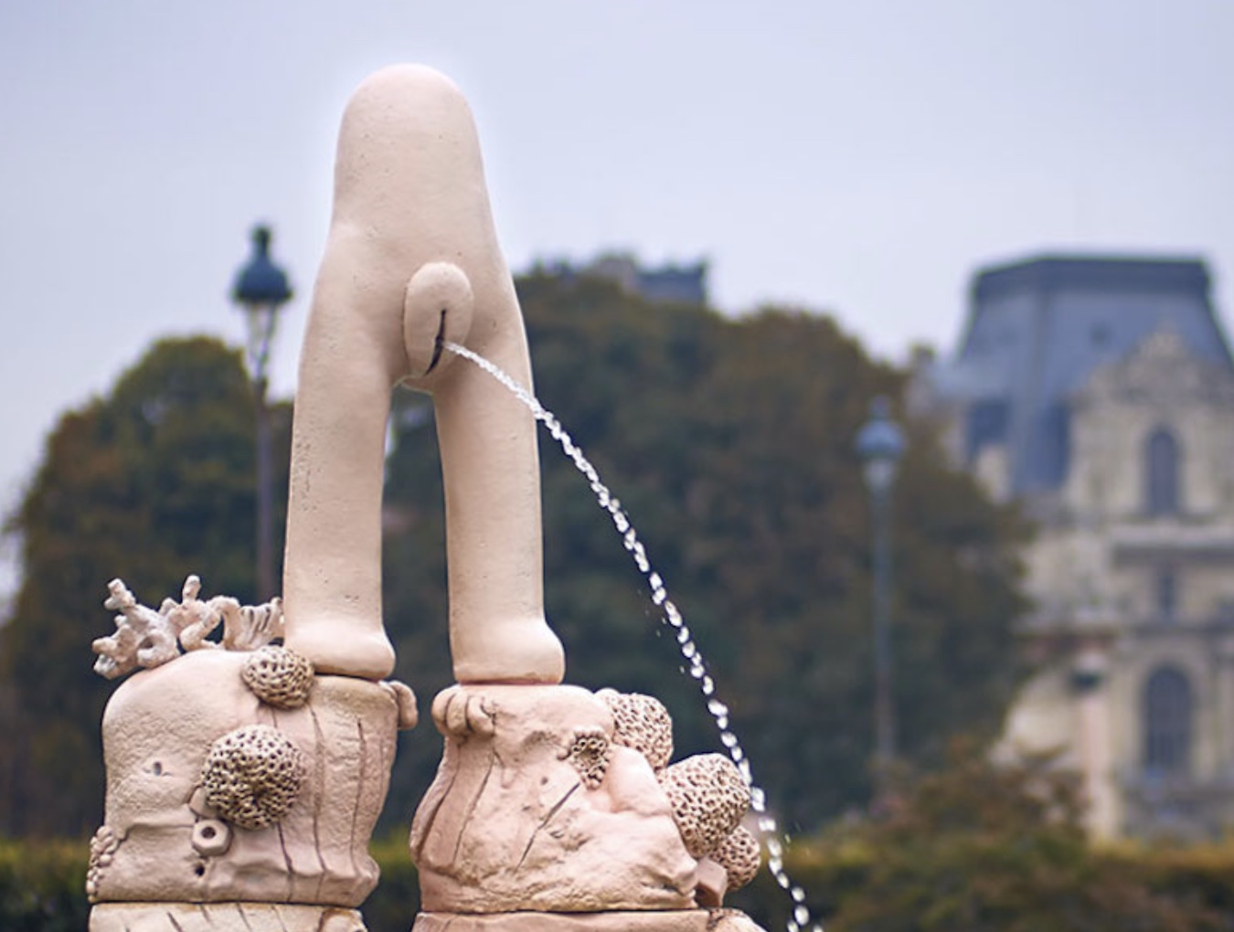 Femme fontaine photo