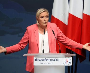 Le slogan «Réveillez-vous», utilisé par Marine Le Pen à Fréjus, est-il le même que celui utilisé par le parti nazi ?