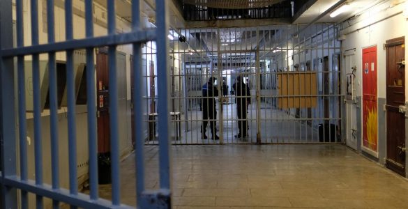 Bouches-du-Rhône : 14 à 20 ans de prison pour cinq hommes après le lynchage d'un codétenu aux Baumettes